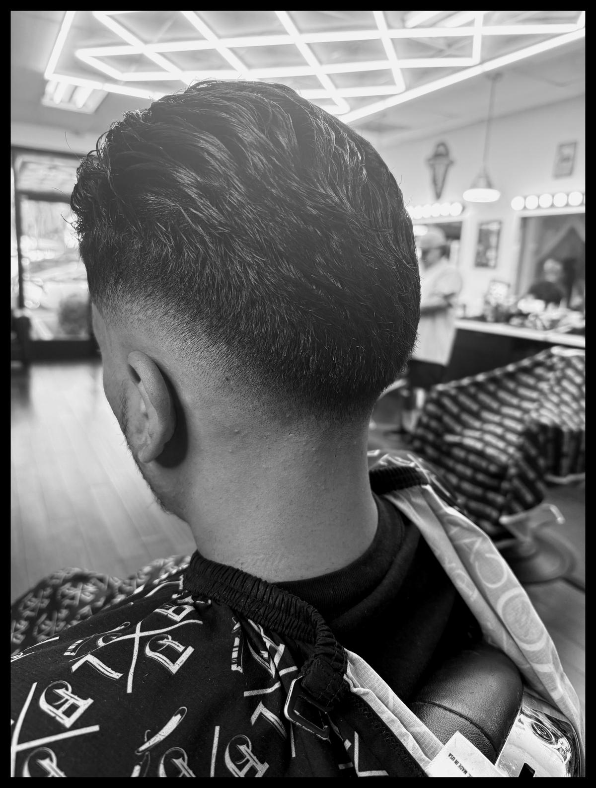 Mid Fade – Sharp Edge Up