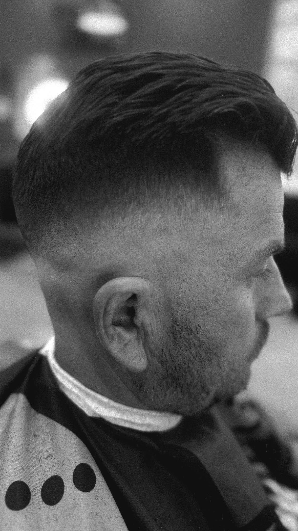 High Fade – Textured Pompadour